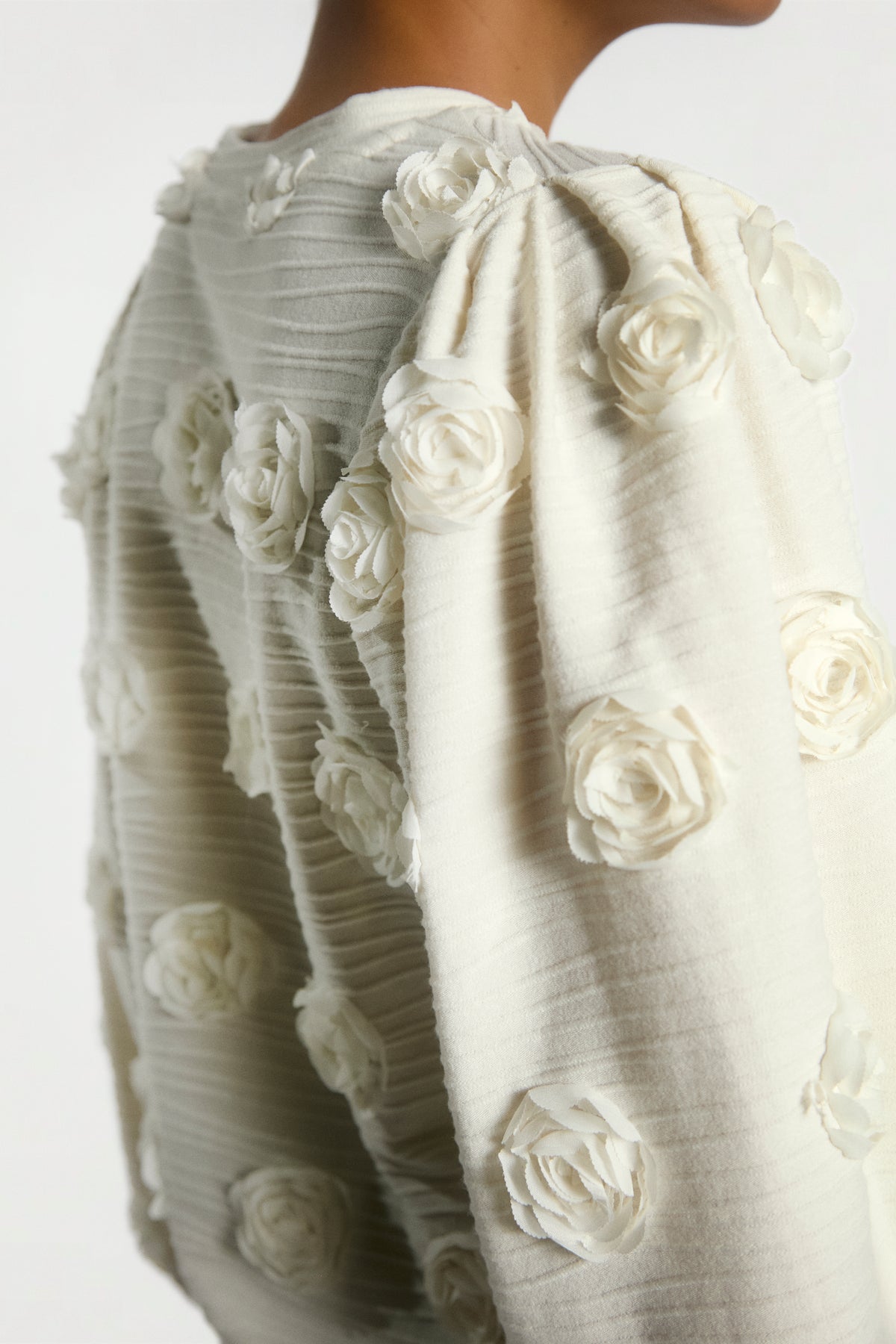 Isha top cream