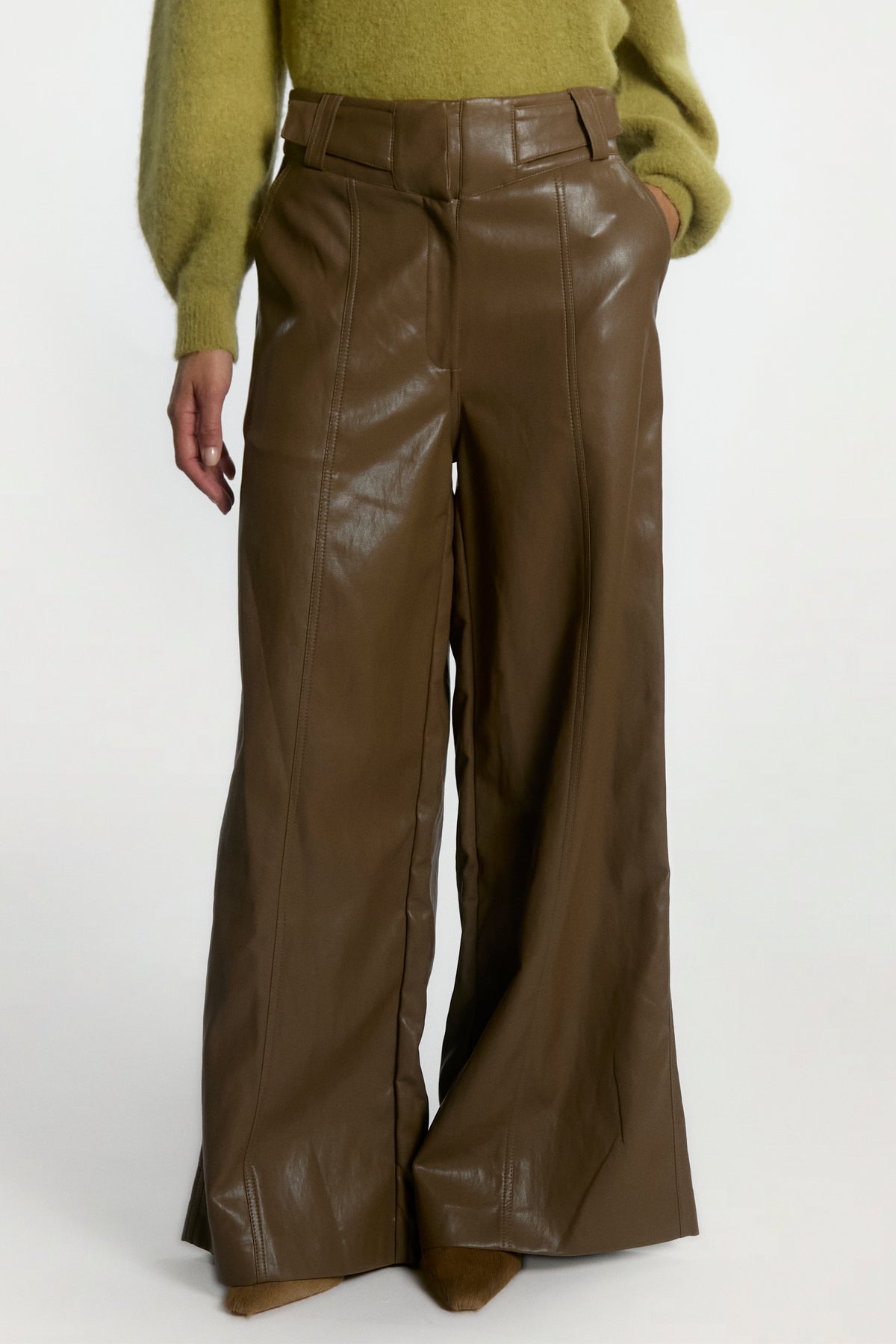 Nore PU trousers green