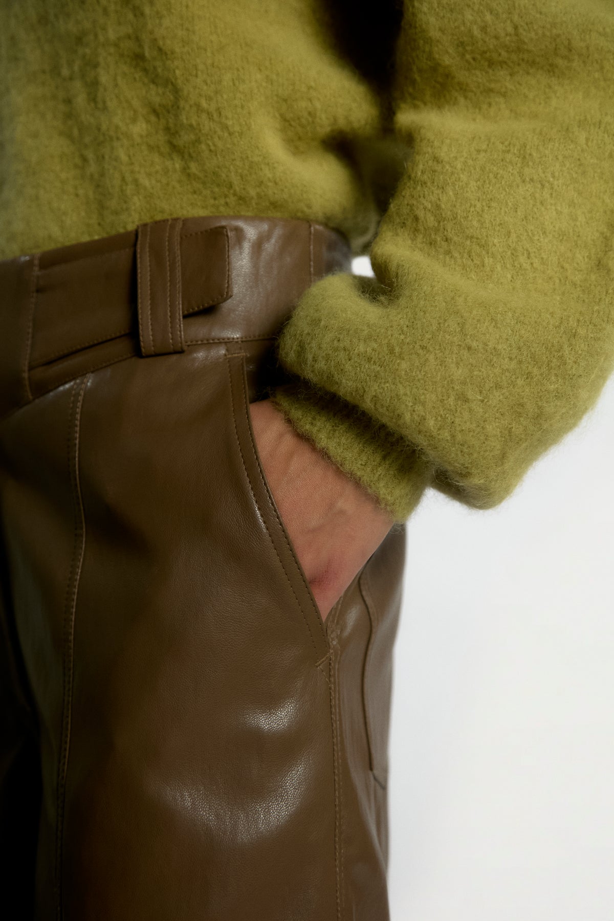 Nore PU trousers green