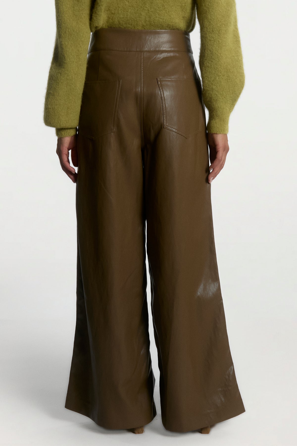 Nore PU trousers green