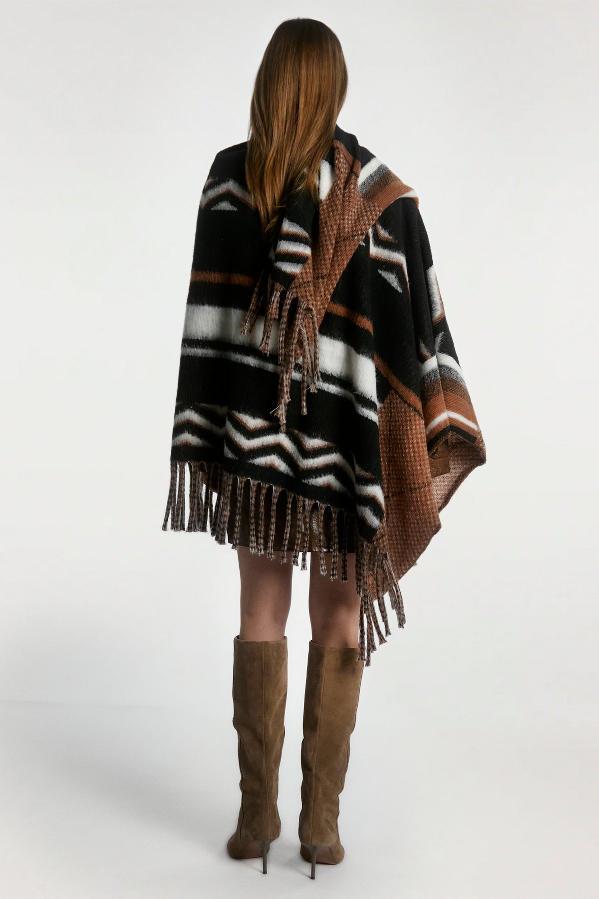Mila poncho zwart