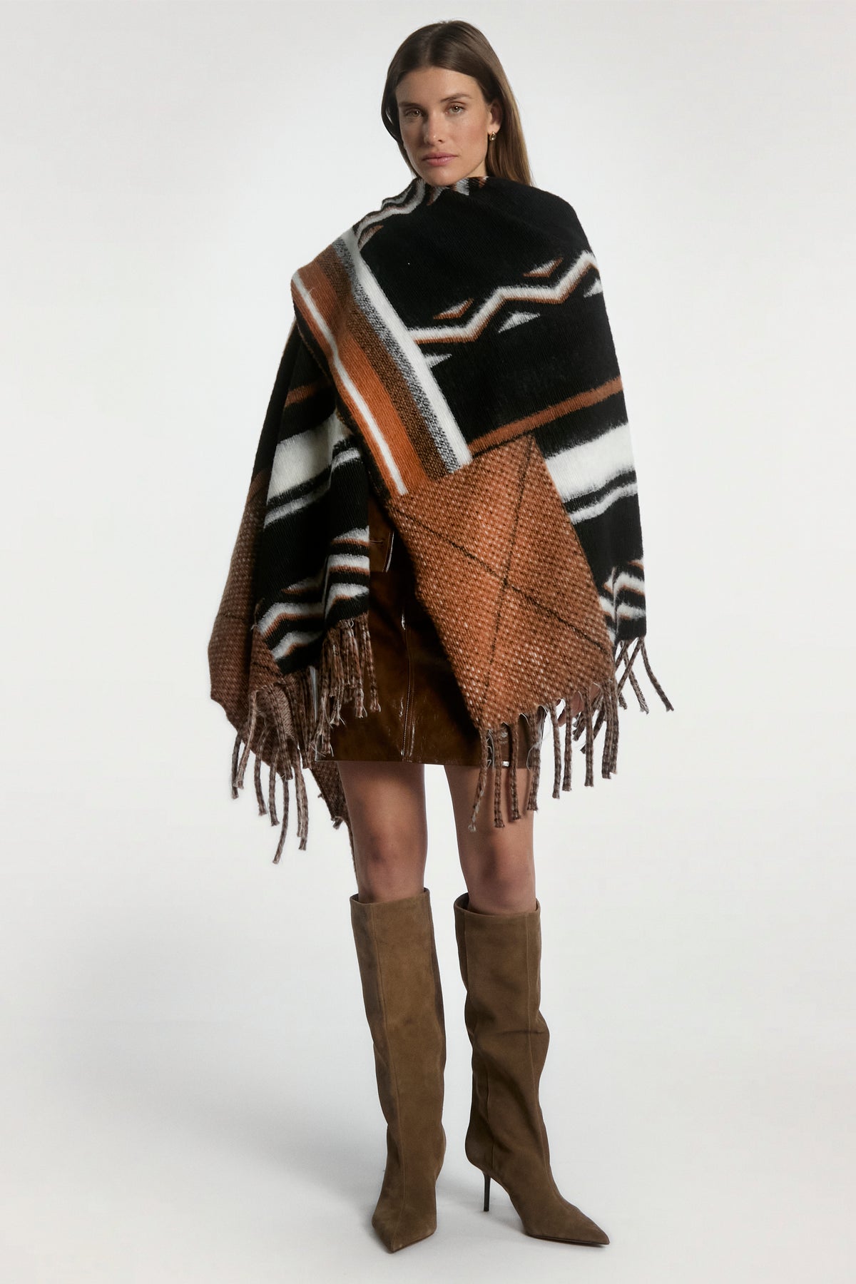 Mila poncho zwart