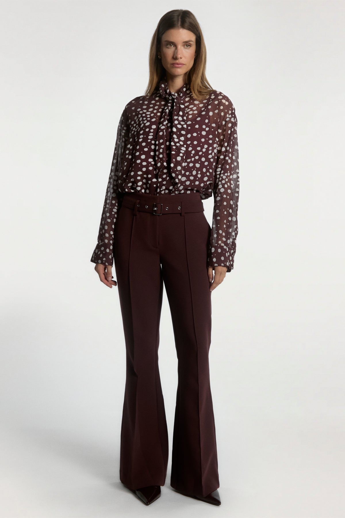 Glenn Burgundy Pants