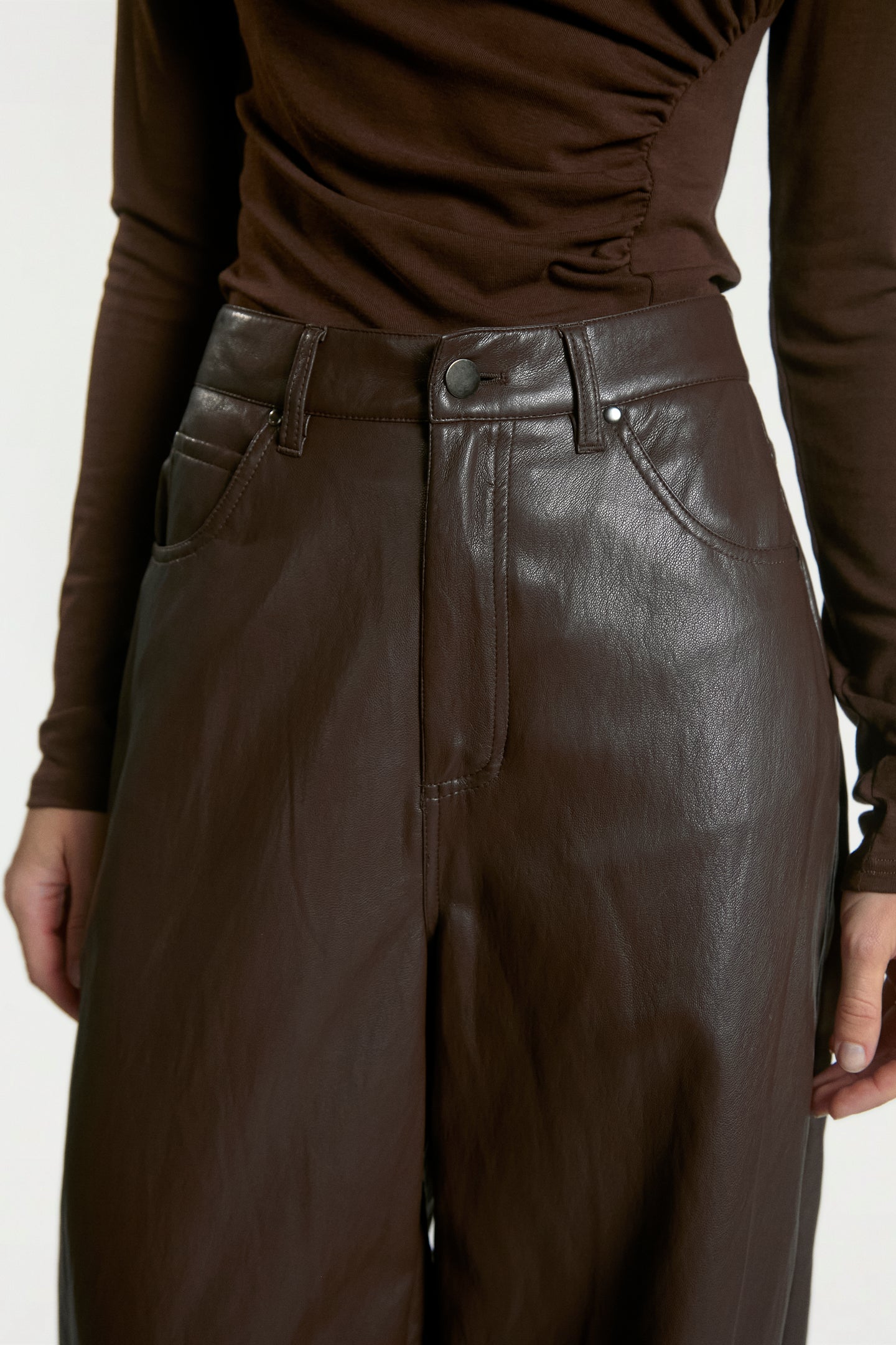 Quin PU broek donker bruin