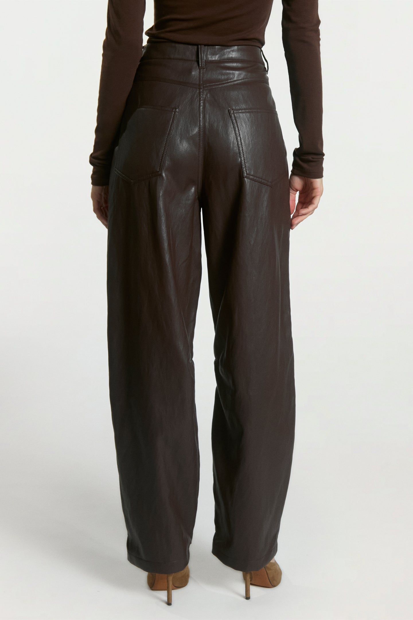Quin PU broek donker bruin