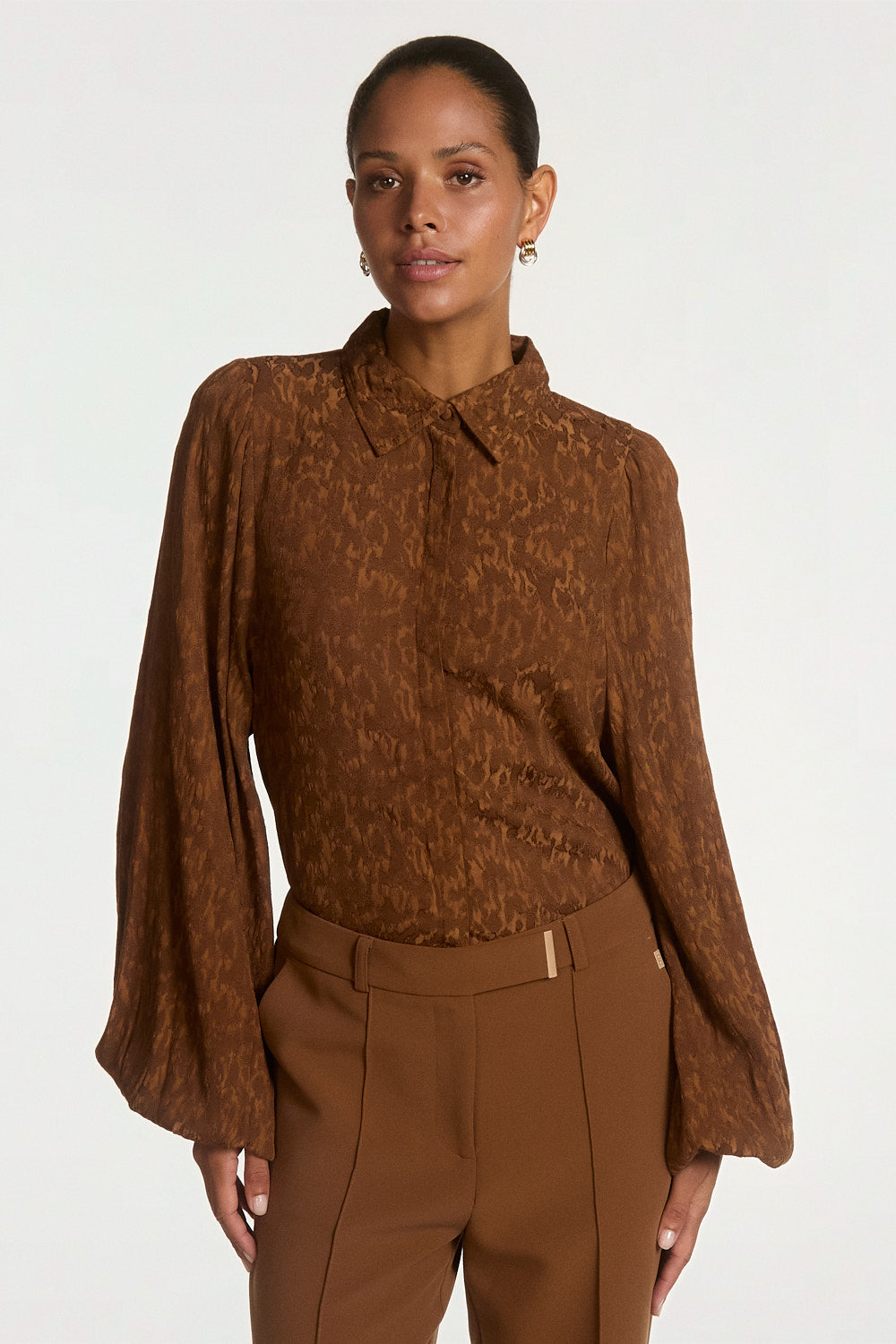 Rose blouse brown
