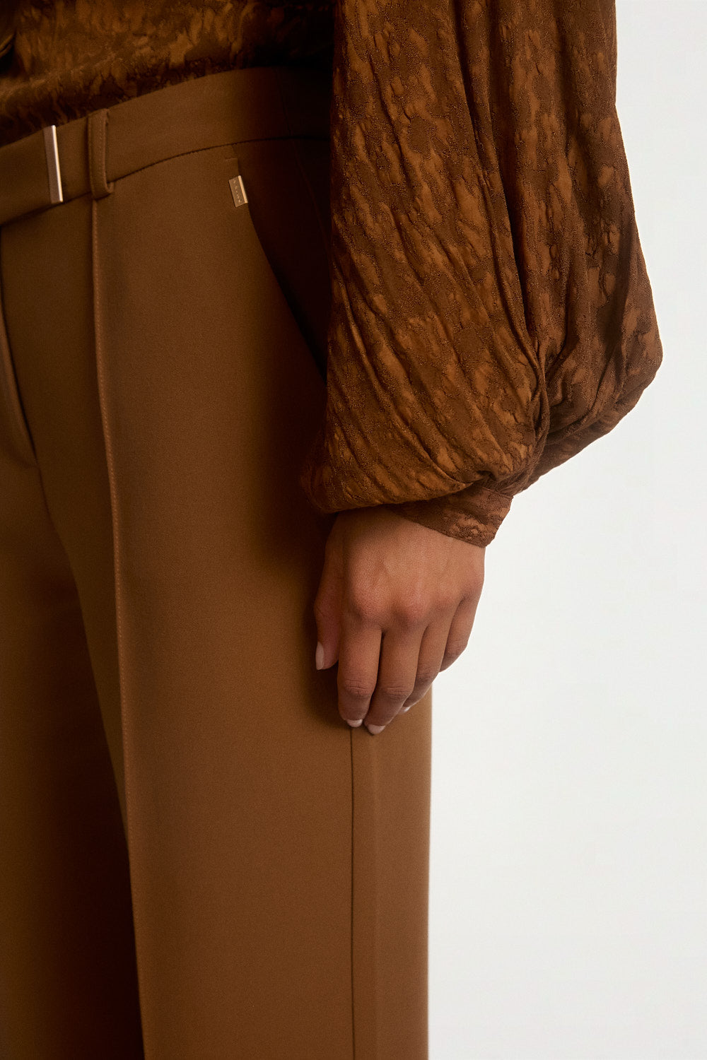 Rose blouse brown
