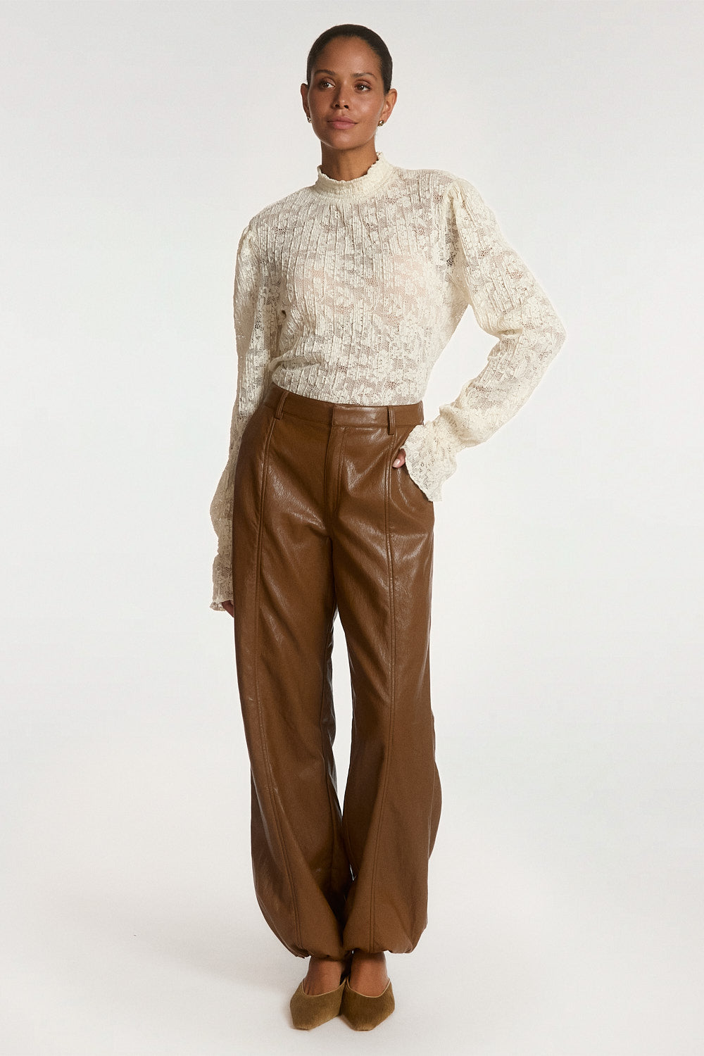 Tory plisse top cream – AAIKO