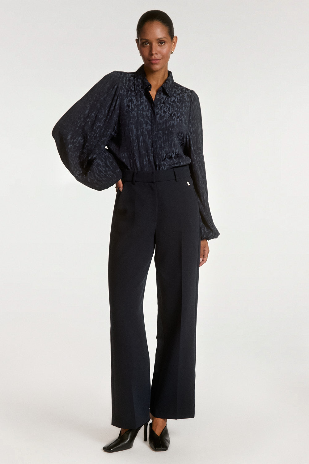 Rose blouse dark blue