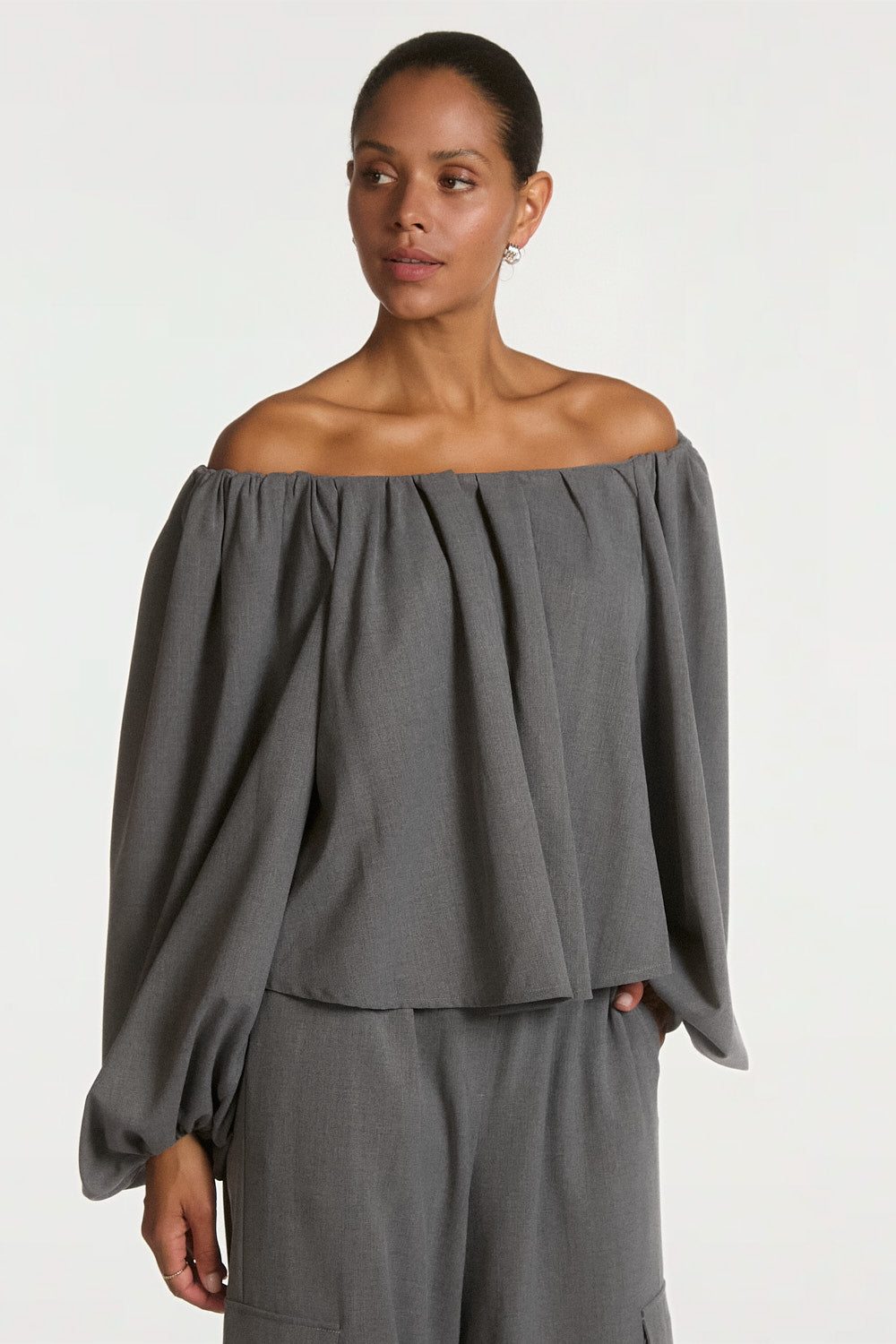 Nine top grey