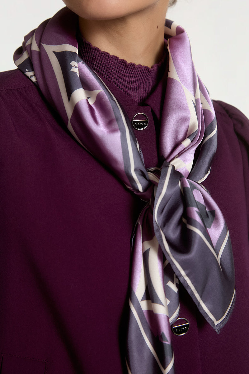 Scarf plum