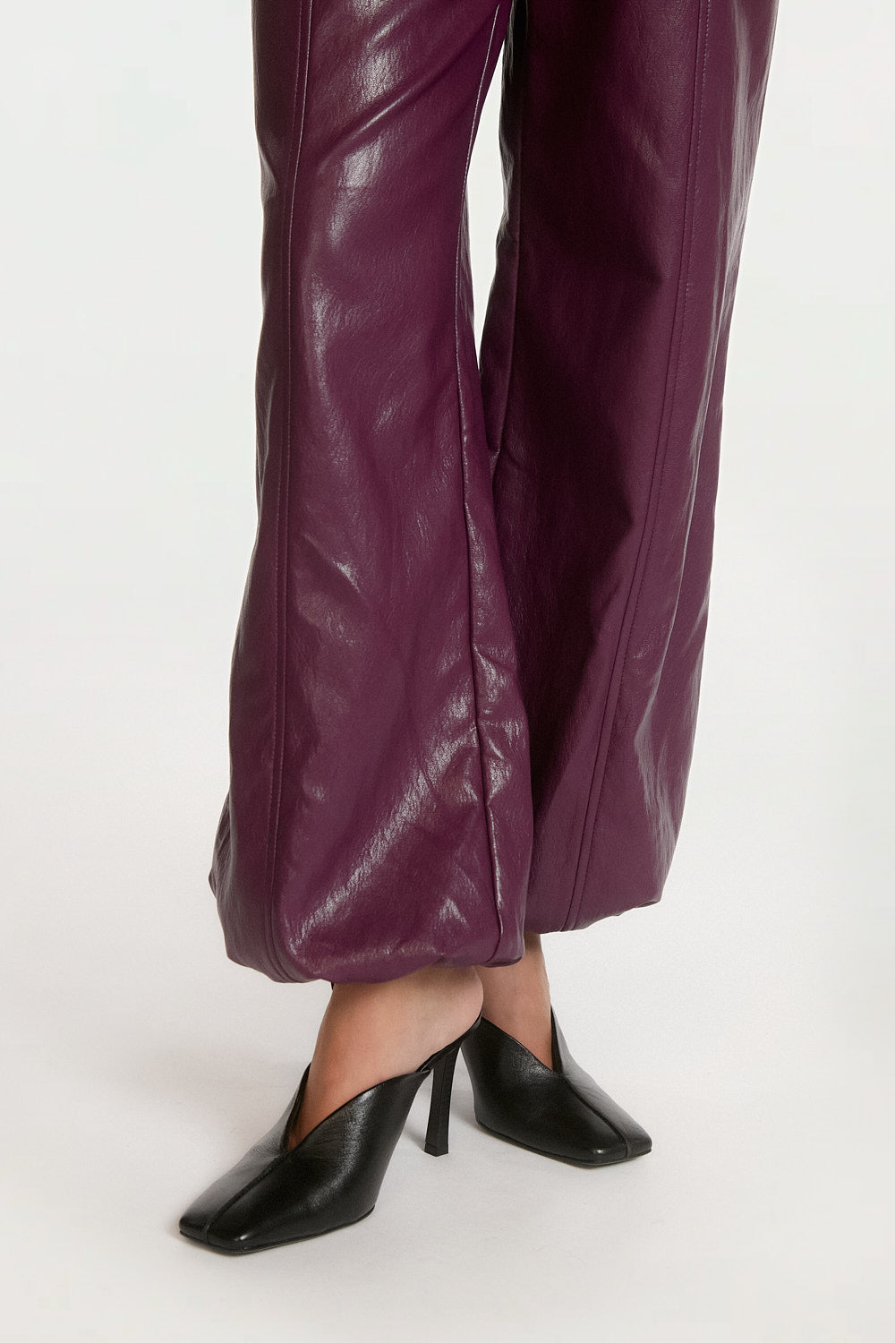 Jet PU trousers plum
