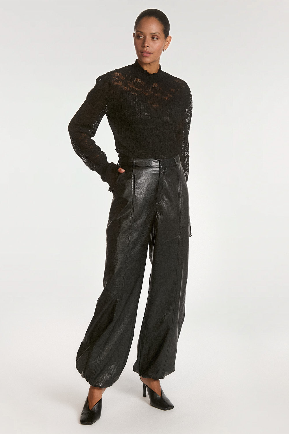 Tory plisse top black
