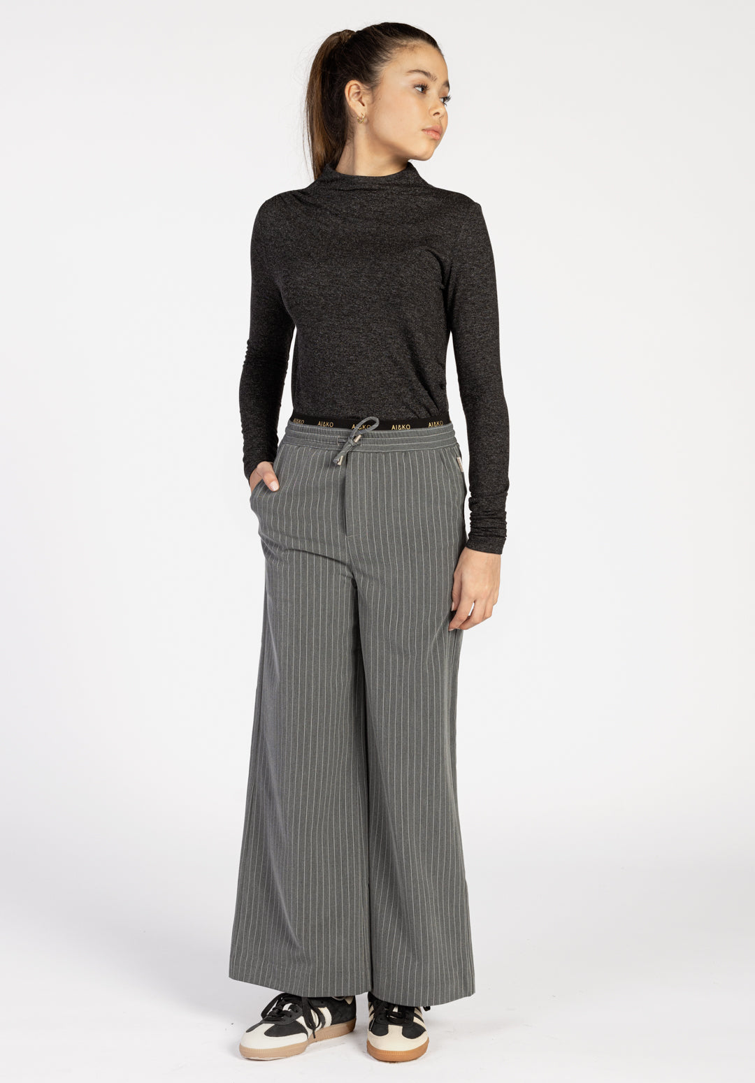 Hayley top grijs