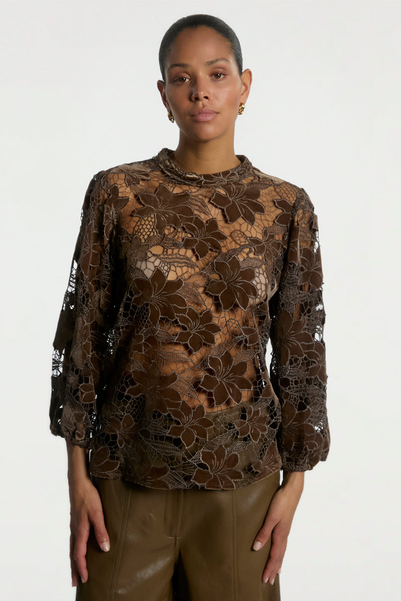 Shaila velvet top donker bruin